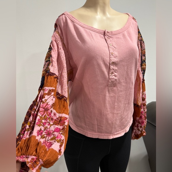 Free People “Light Magic Henley” Size Medium - Picture 4 of 7